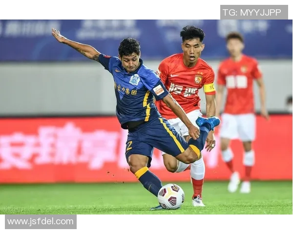 广州恒大与广州富力精彩对决录像回顾七月二十日赛事亮点分析